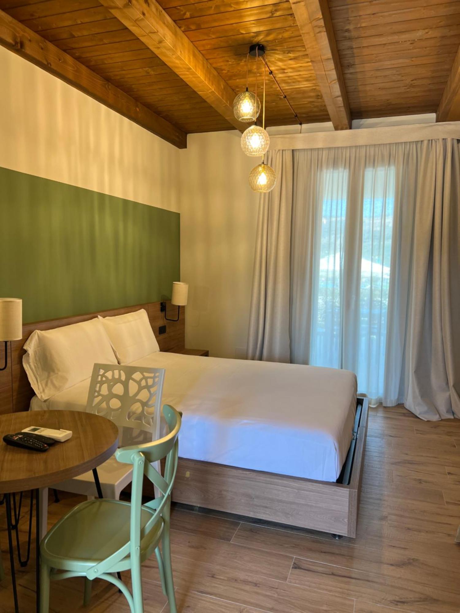 Ll Crinale Village Colli del Tronto Exterior foto